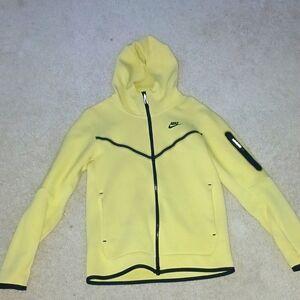 Mens Yellow Nike Tech
